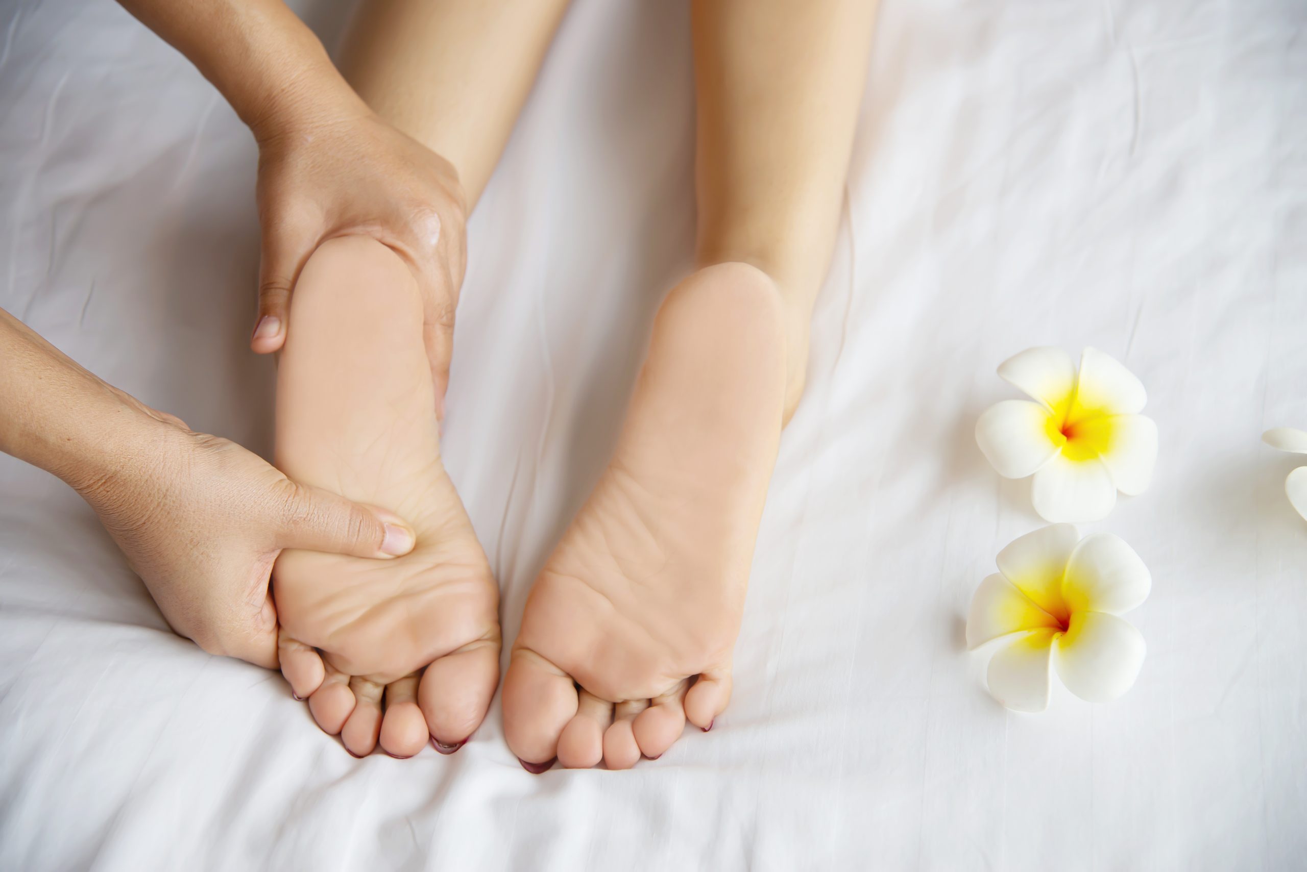 ATELIER NATUROPATHIE – REFLEXOLOGIE PLANTAIRE GERER NATURELLEMENT LES TROUBLES FEMININ
